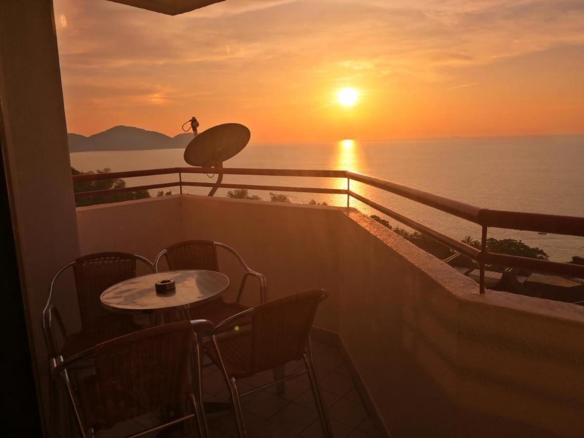 Green Ocean Seaview Apartment Batu Ferringhi Exterior foto