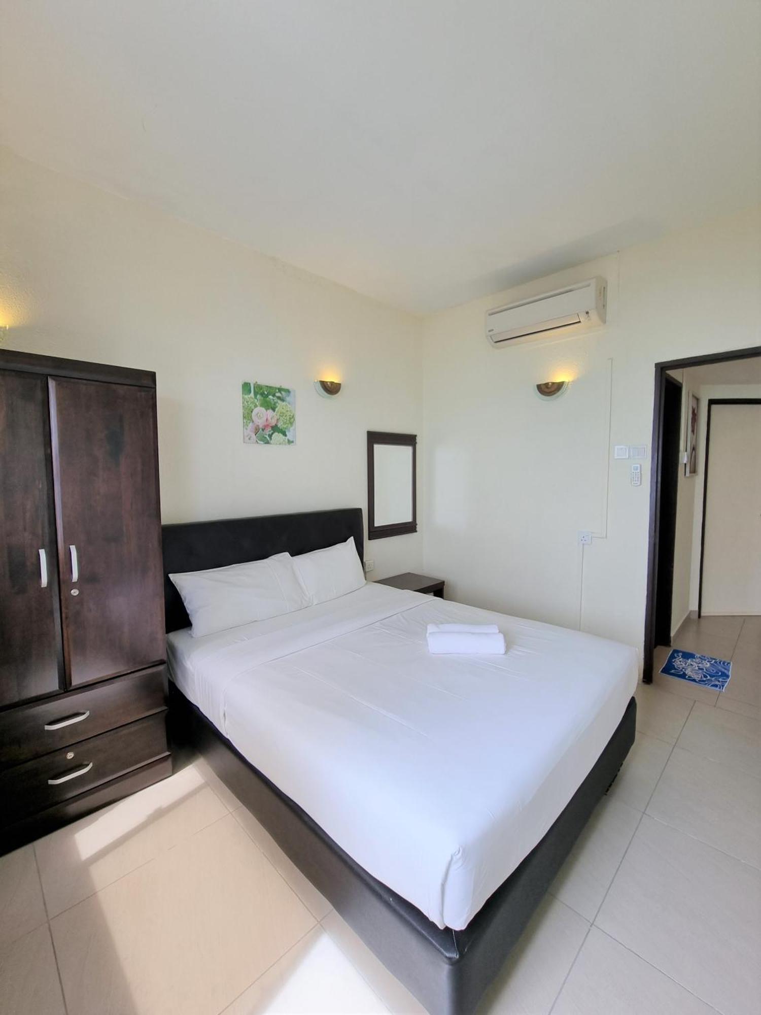 Green Ocean Seaview Apartment Batu Ferringhi Exterior foto
