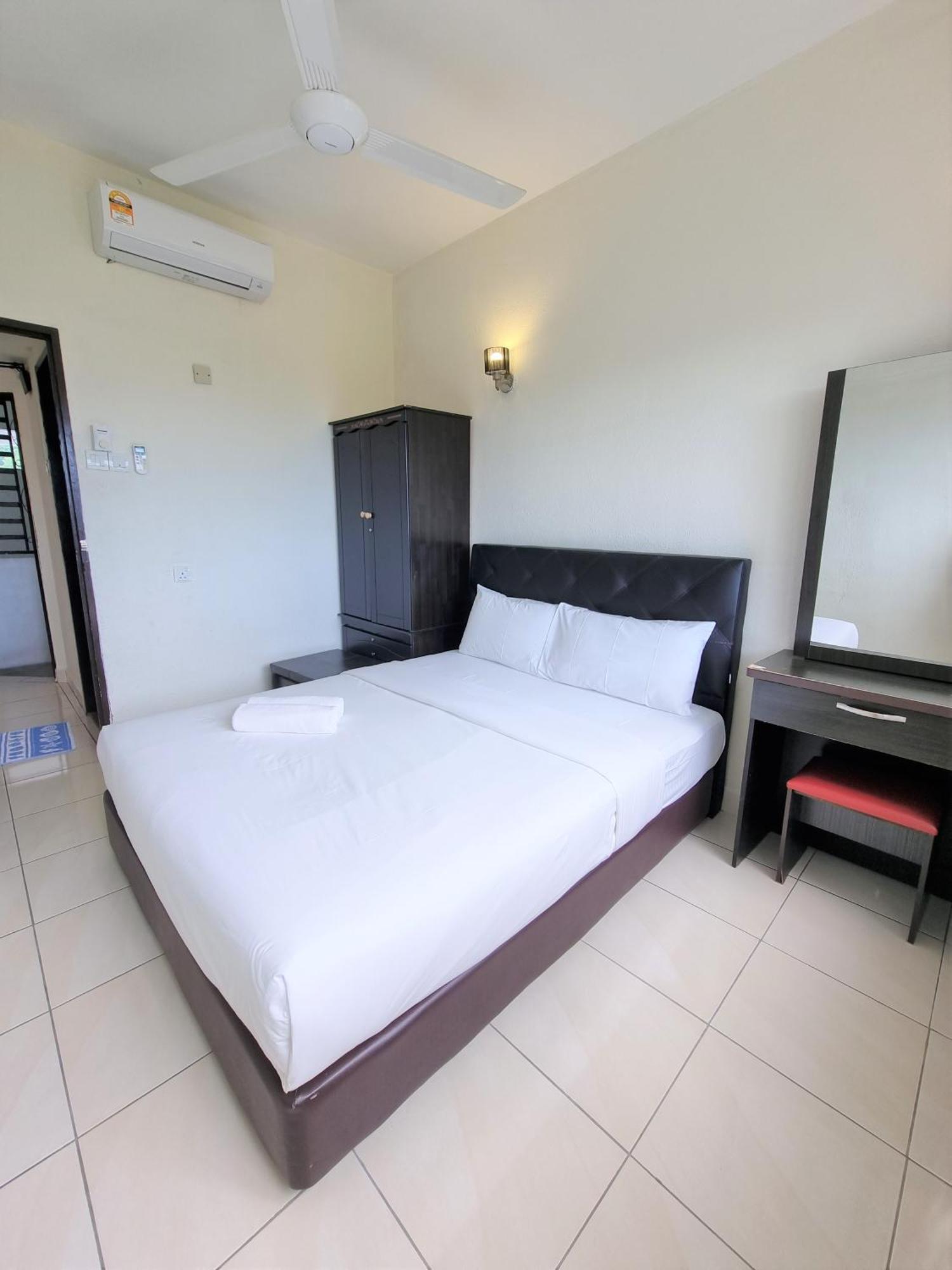 Green Ocean Seaview Apartment Batu Ferringhi Exterior foto