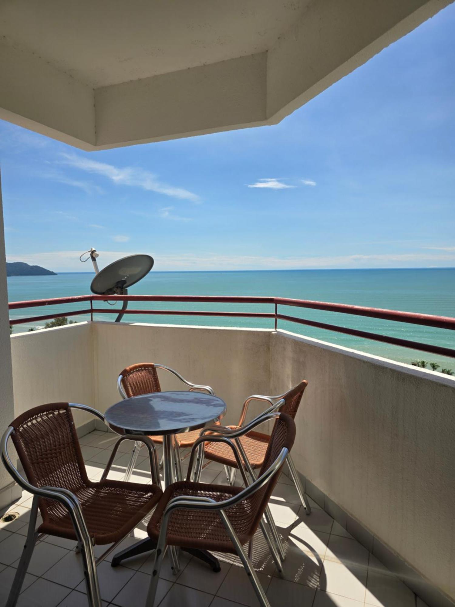 Green Ocean Seaview Apartment Batu Ferringhi Exterior foto
